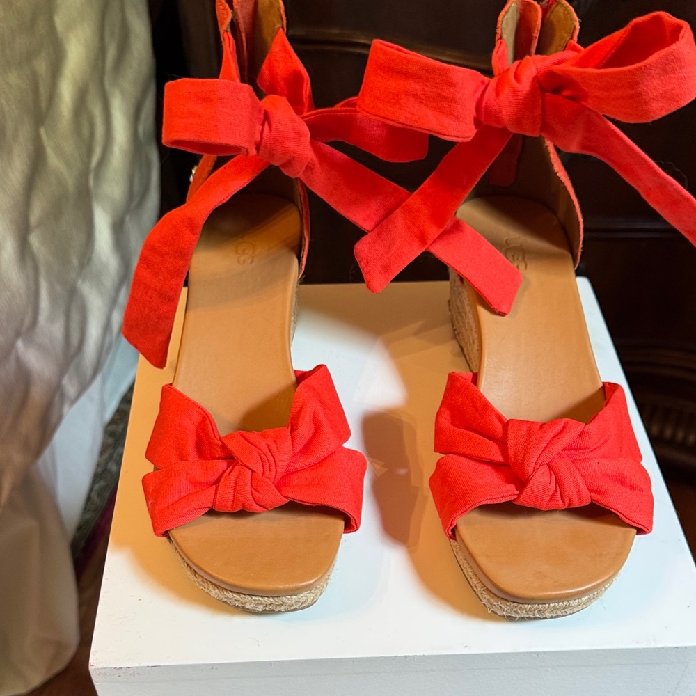 UGG orange/coral Knotted Bow Espadrille Wedge Sandals